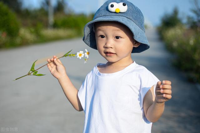 新生男婴儿取名，男孩阳刚硬气的名字虎年出生男孩子_威猛的名字